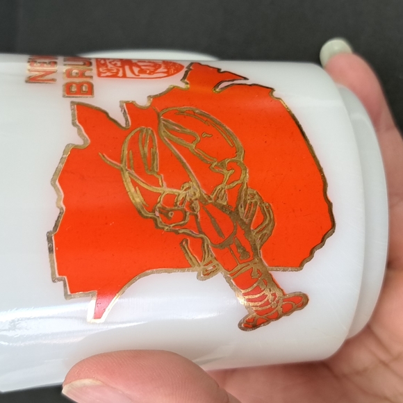 Vintage milk  glass New Brunswick lobster glasbake mug D shaped handle - Picture 5 of 7